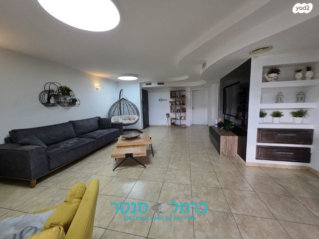 גג/ פנטהאוז, נורית, ורדיה, חיפה