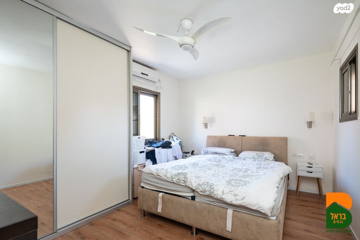 דו משפחתי, יעקב, זכרון יעקב