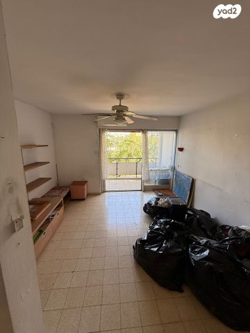 דירה, רבי צדוק 13, קטמונים, ירושלים