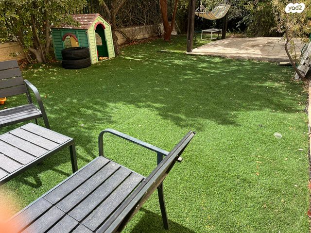 דירת גן, אלון שבות