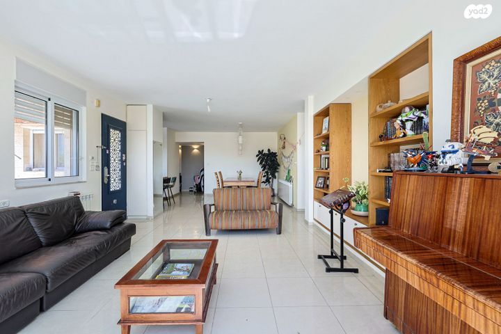 דירה, אלעזר