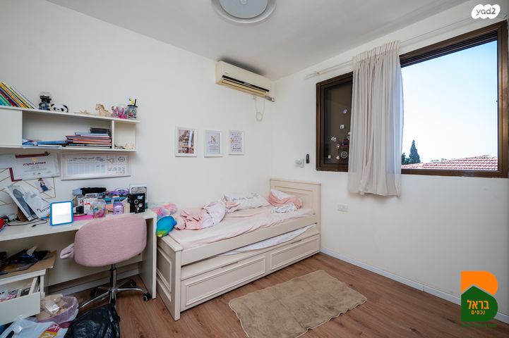 דו משפחתי, יעקב, זכרון יעקב