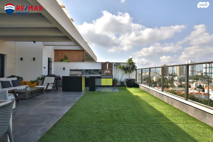 גג/ פנטהאוז, קדיש לוז, אביבים, קרית מוצקין