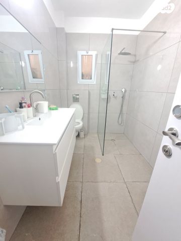 דירת גן, נתיבות