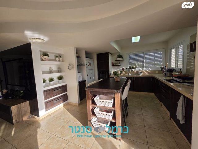 גג/ פנטהאוז, נורית, ורדיה, חיפה