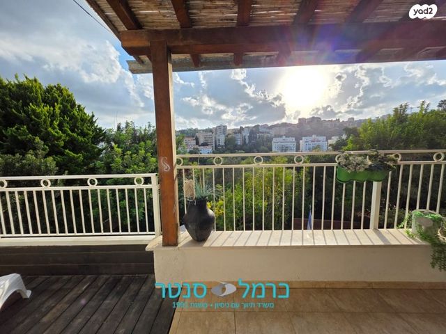 גג/ פנטהאוז, נורית, ורדיה, חיפה