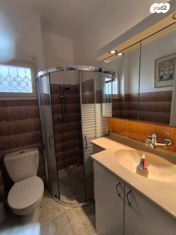 דירה, אוסישקין 32, מרכז העיר דרום, נתניה