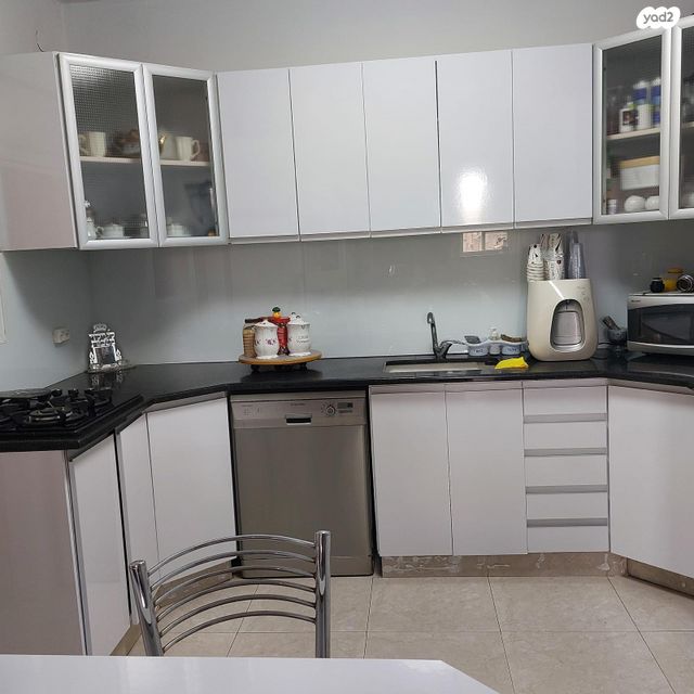 דירה, רמב"ם, ראשון לציון