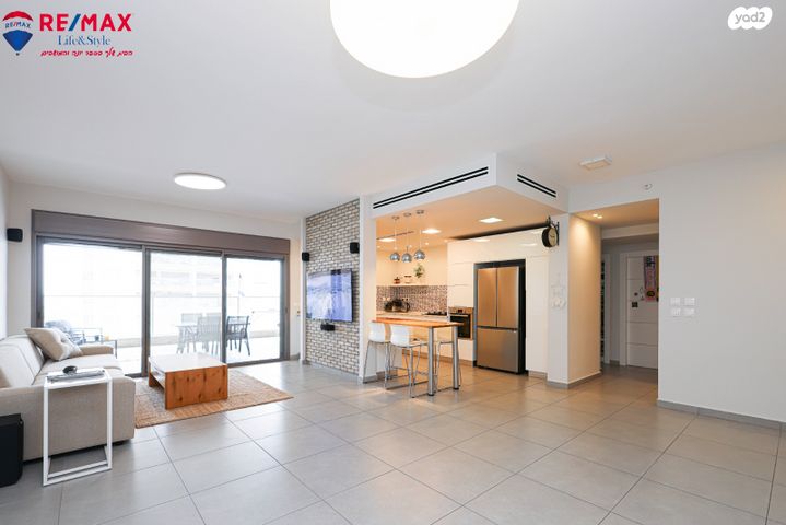 דירה, כפר יונה