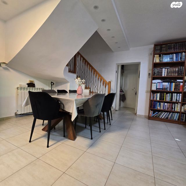 דירת גן, הרב יצחק נסים 33, ירושלים