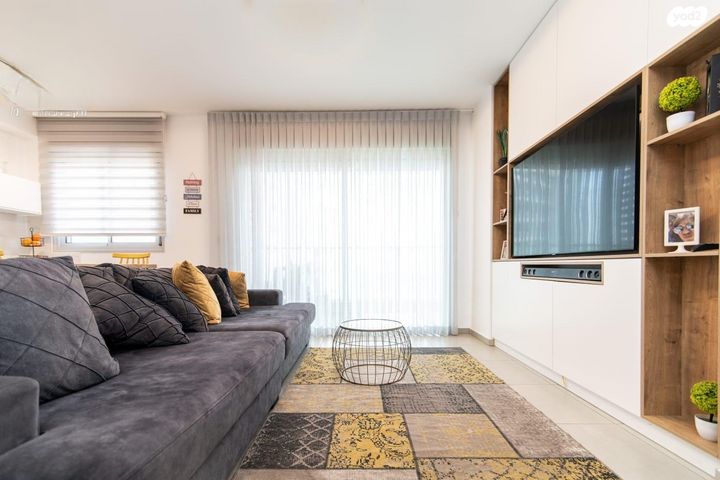 דירה, הרקפות, ראשון לציון