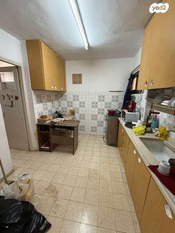 דירה, רבי צדוק 13, קטמונים, ירושלים