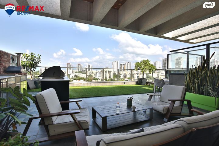 גג/ פנטהאוז, קדיש לוז, אביבים, קרית מוצקין