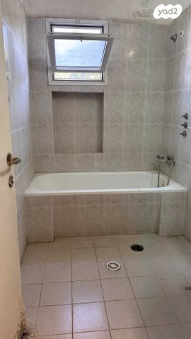 דירה, יצחק בן צבי 26, פאר, חדרה