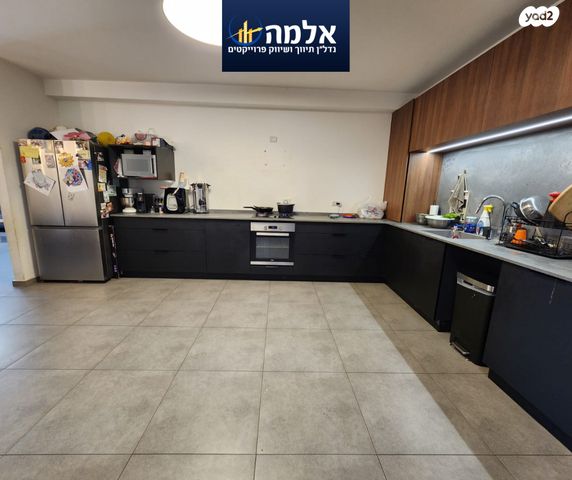 דירה, השקד, נופי החורש, מבשרת ציון