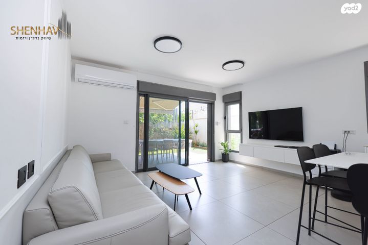 דירת גן, תל מונד