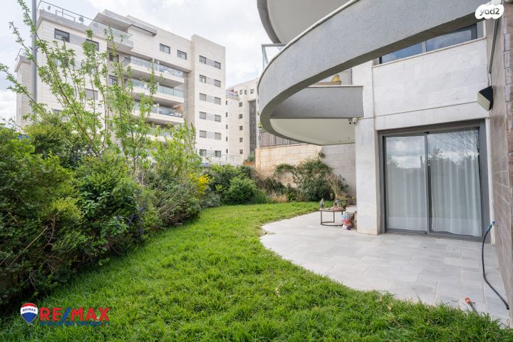 דירת גן, סביון, הפרחים, חריש