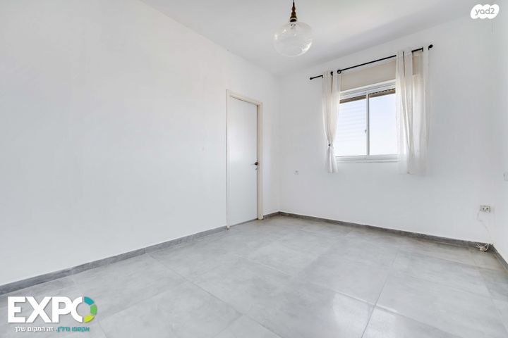 דירה, דרך הציונות 34, רובע ג', אריאל