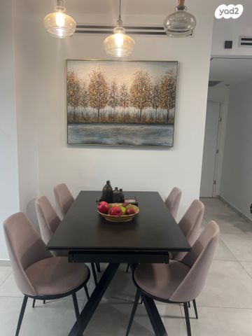 דירה, האישה העברייה, כרמי גת, קרית גת