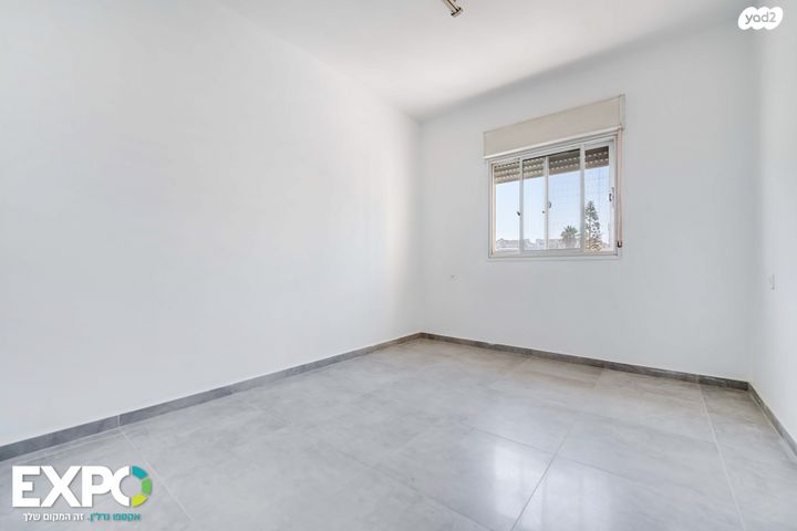 דירה, דרך הציונות 34, רובע ג', אריאל