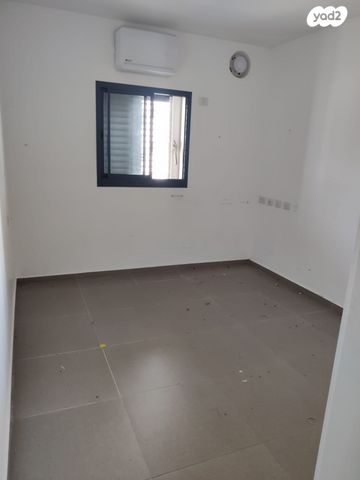 דירה, צאלה, גדרה הצעירה, גדרה