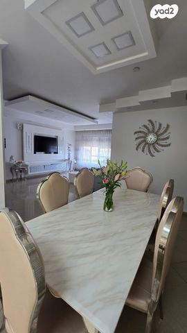 גג/ פנטהאוז, לוד