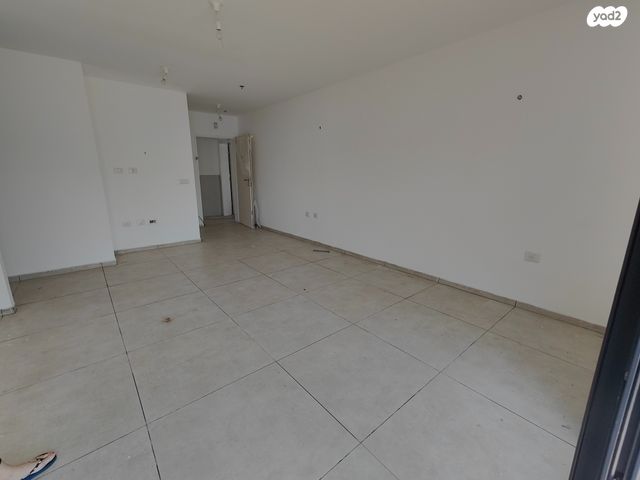 דירה, כובשי החרמון, שעריים, רחובות