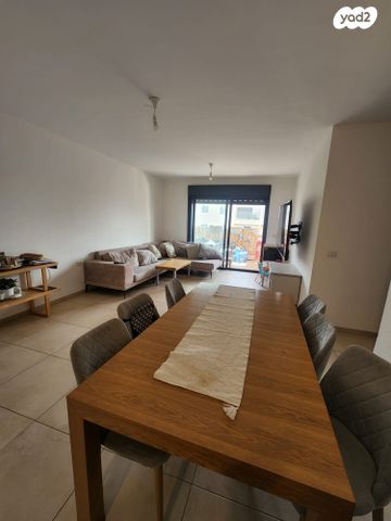 דירה, נרקיס, הפרחים, חריש