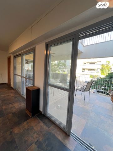 דירה, בן יהודה 34, הרצליה הצעירה, הרצליה