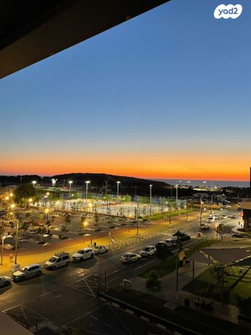 דירה, אריק איינשטיין, דרום חדש, פארק הים, בת ים