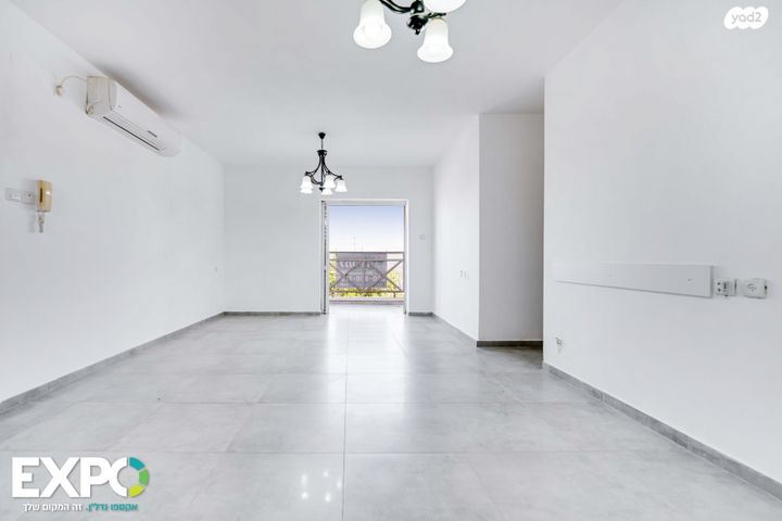 דירה, דרך הציונות 34, רובע ג', אריאל