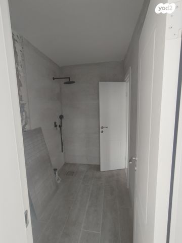 דירה, שדרות המגינים, שער פלמר, תחנת רכבת השמונה, חיפה