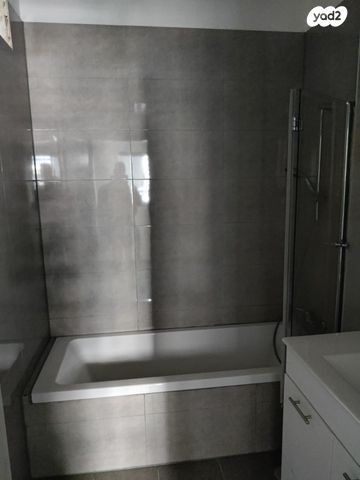 דירה, צאלה, גדרה הצעירה, גדרה