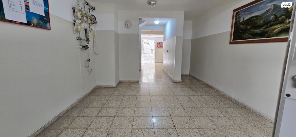 דירה, הגיבורים, חיפה