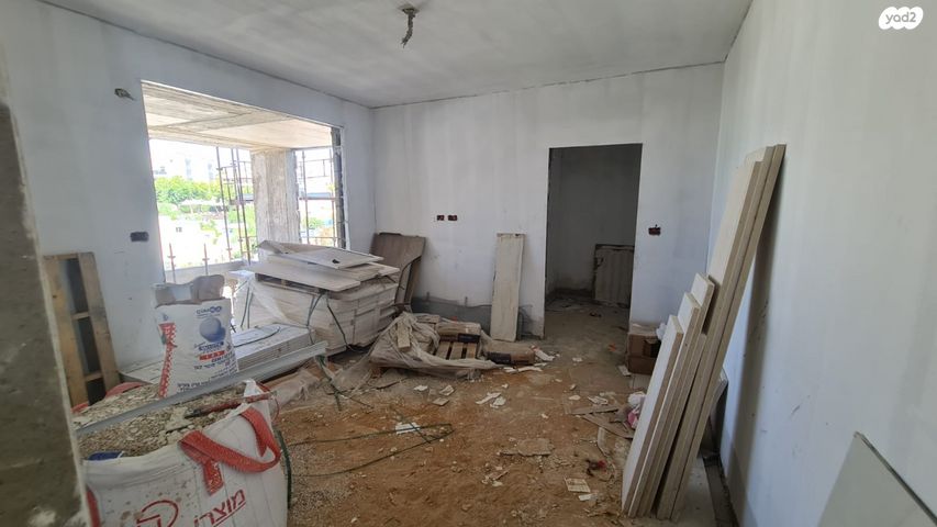 גג/ פנטהאוז, מרכז העיר, קרית אתא