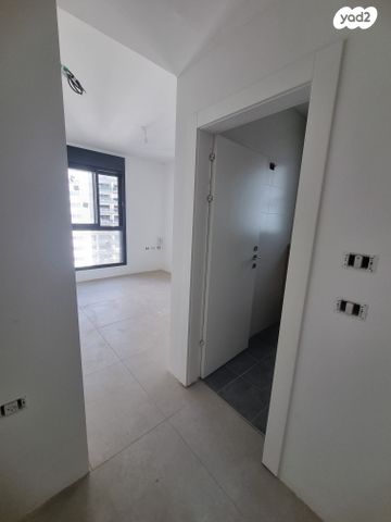 דירה, יונה וולך 7, גרין פארק החדשה, הוד השרון