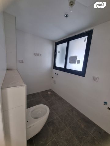 דירה, יונה וולך 7, גרין פארק החדשה, הוד השרון