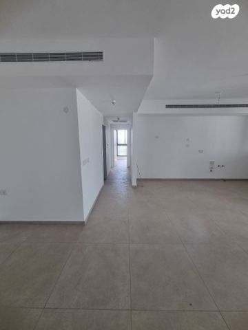 דירה, יונה וולך 7, גרין פארק החדשה, הוד השרון