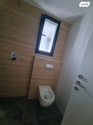 דירה, יונה וולך 7, גרין פארק החדשה, הוד השרון