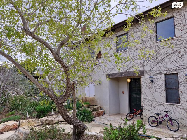 בית פרטי/ קוטג', הושעיה