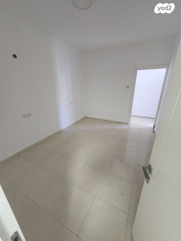 דירה, הנביאים 27, הנביאים, בת ים