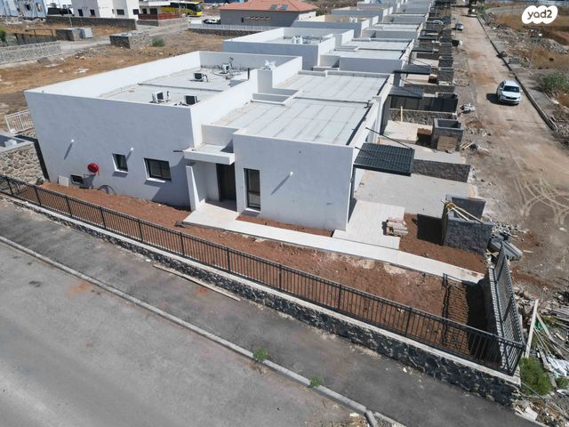 דו משפחתי, אפיק, קצרין