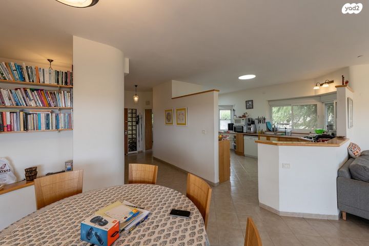 בית פרטי/ קוטג', חרצית, חרצית, כפר ורדים