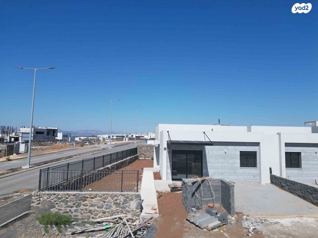 דו משפחתי, אפיק, קצרין