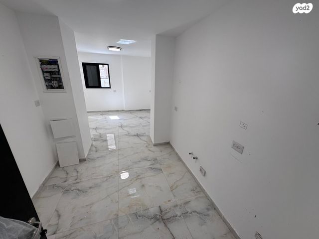 דירה, נגבה, בת ים