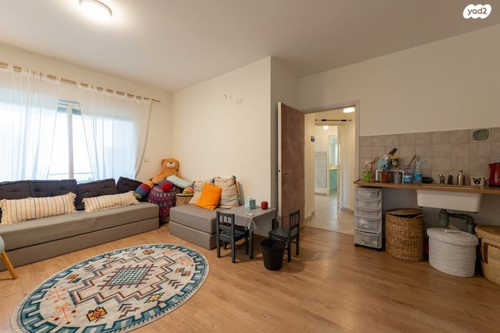 בית פרטי/ קוטג', חרצית, חרצית, כפר ורדים