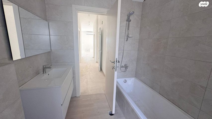 דו משפחתי, אפיק, קצרין