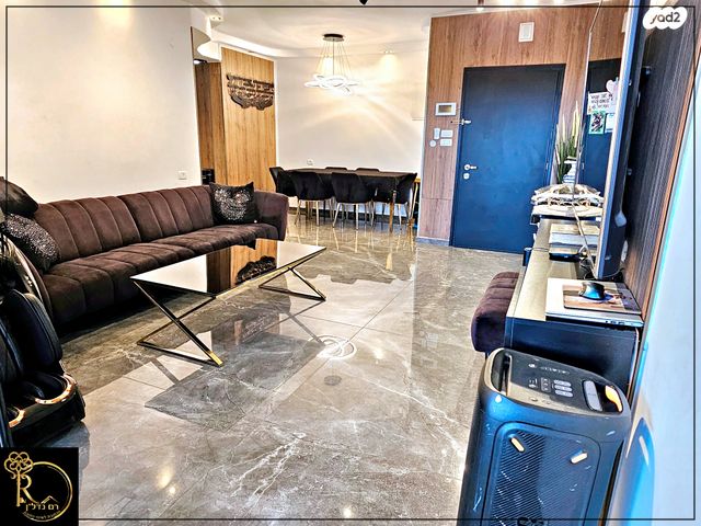 דירת גן, האלמוג, נופי סלע, מעלה אדומים