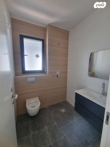 דירה, יונה וולך 7, גרין פארק החדשה, הוד השרון