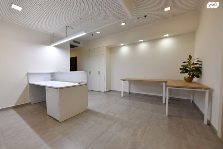 משרדים, יהוד מונוסון